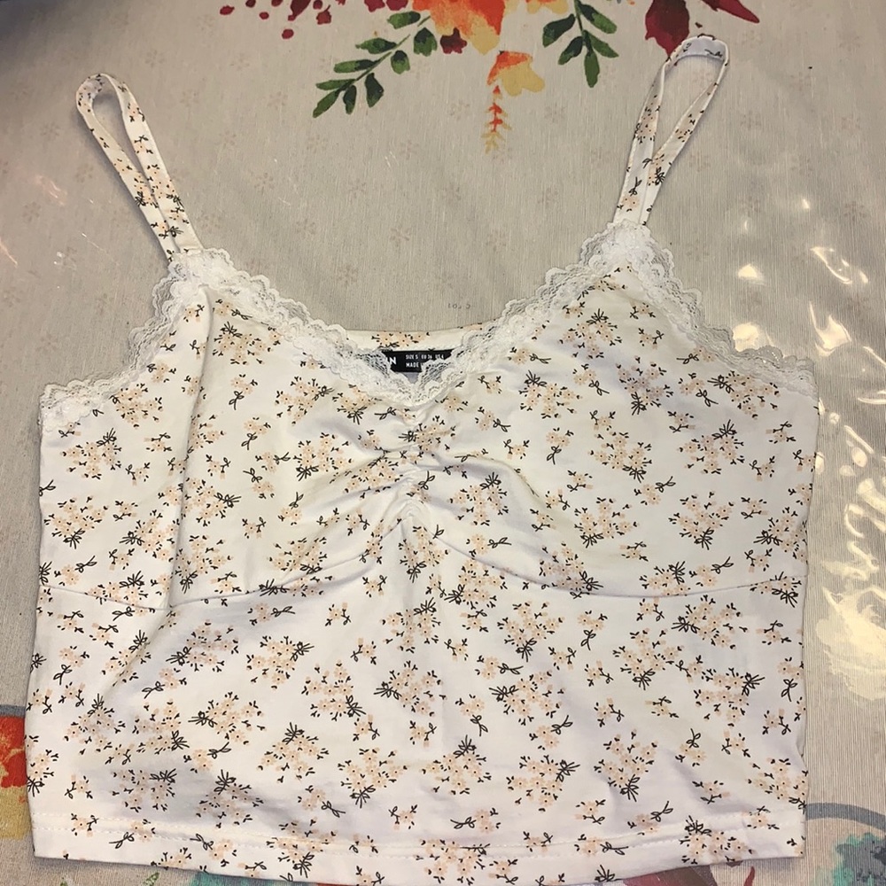 Floral spaghetti strap crop top!